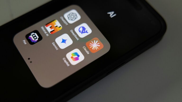 Claude vs ChatGPT vs Gemini: Welches KI-Tool passt zu deiner Arbeit? (2026)